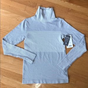 NWT Athleta athletic turtleneck